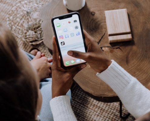 Browing social media